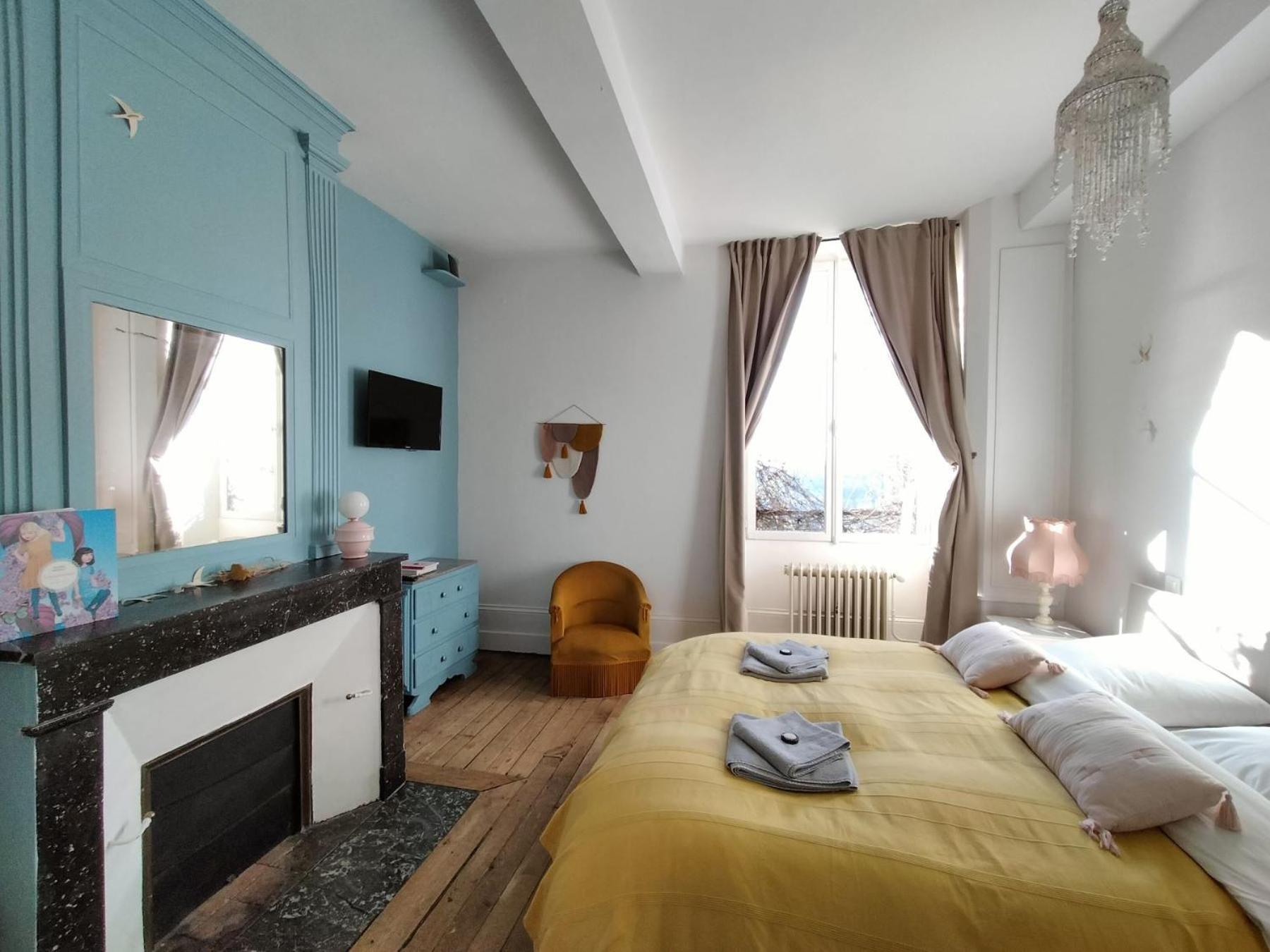 Maison Seraphine - Guest House - Bed And Breakfast Λον Εξωτερικό φωτογραφία